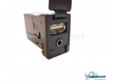 OEM 86190-0D030 Entrada USB + AUX para Toyota Yaris