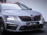 33 675 04 Bordes de spoiler delantero con labio de spoiler para Škoda Octavia III. Facelift RS Limousine 2017 -