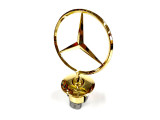 Logotipo Mercedes / estrella en el capó delantero - dorado 